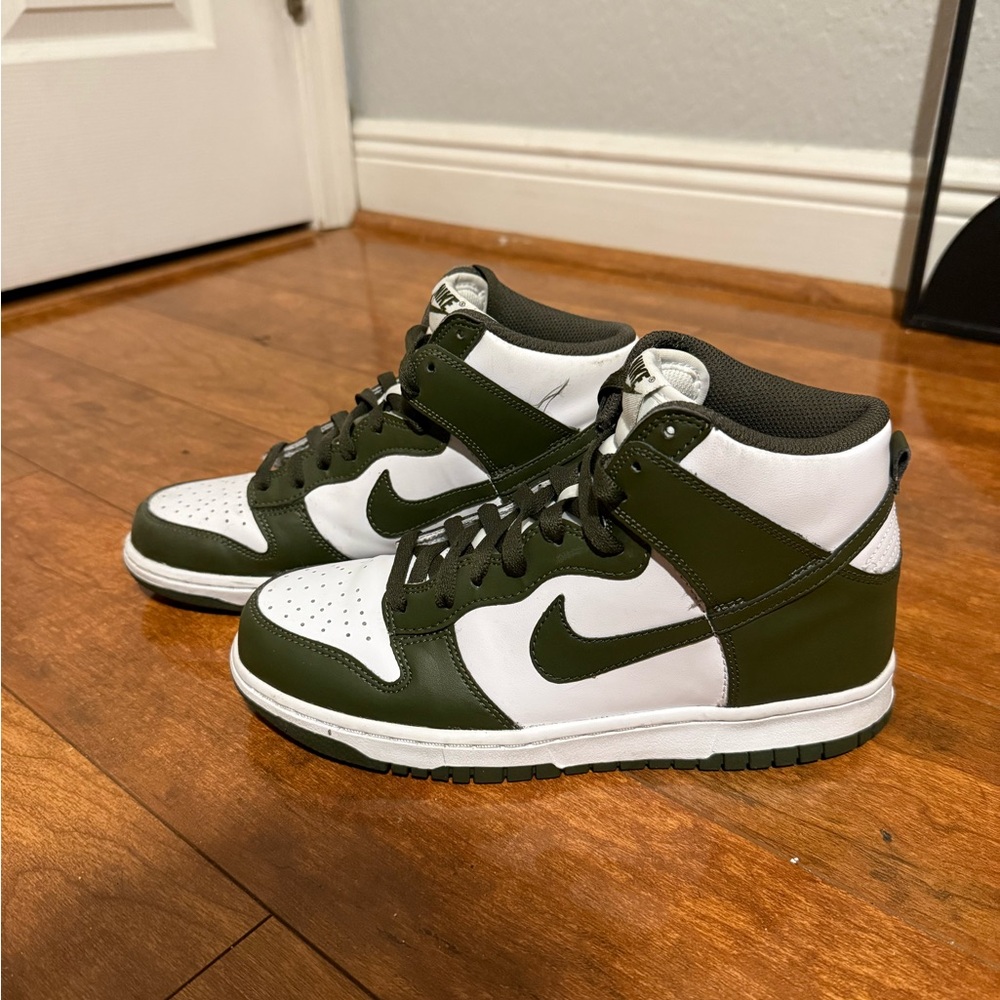 Women’s Nike Air Jordan Green and Whitee